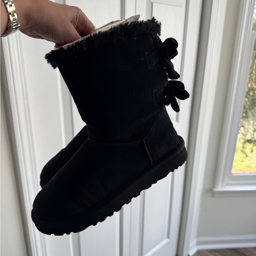 UGG black Bailey Bow II Suede Water 7 - Picture 4 of 7
